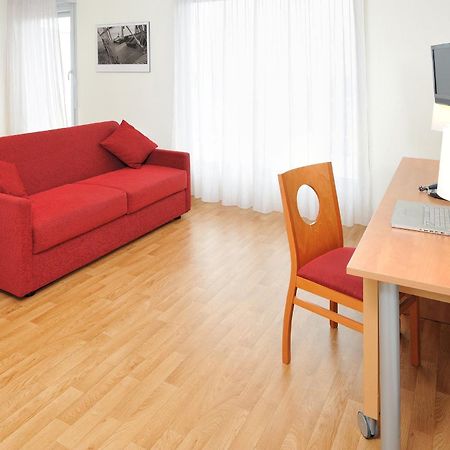 Sejours & Affaires Rennes Villa Camilla Luaran gambar