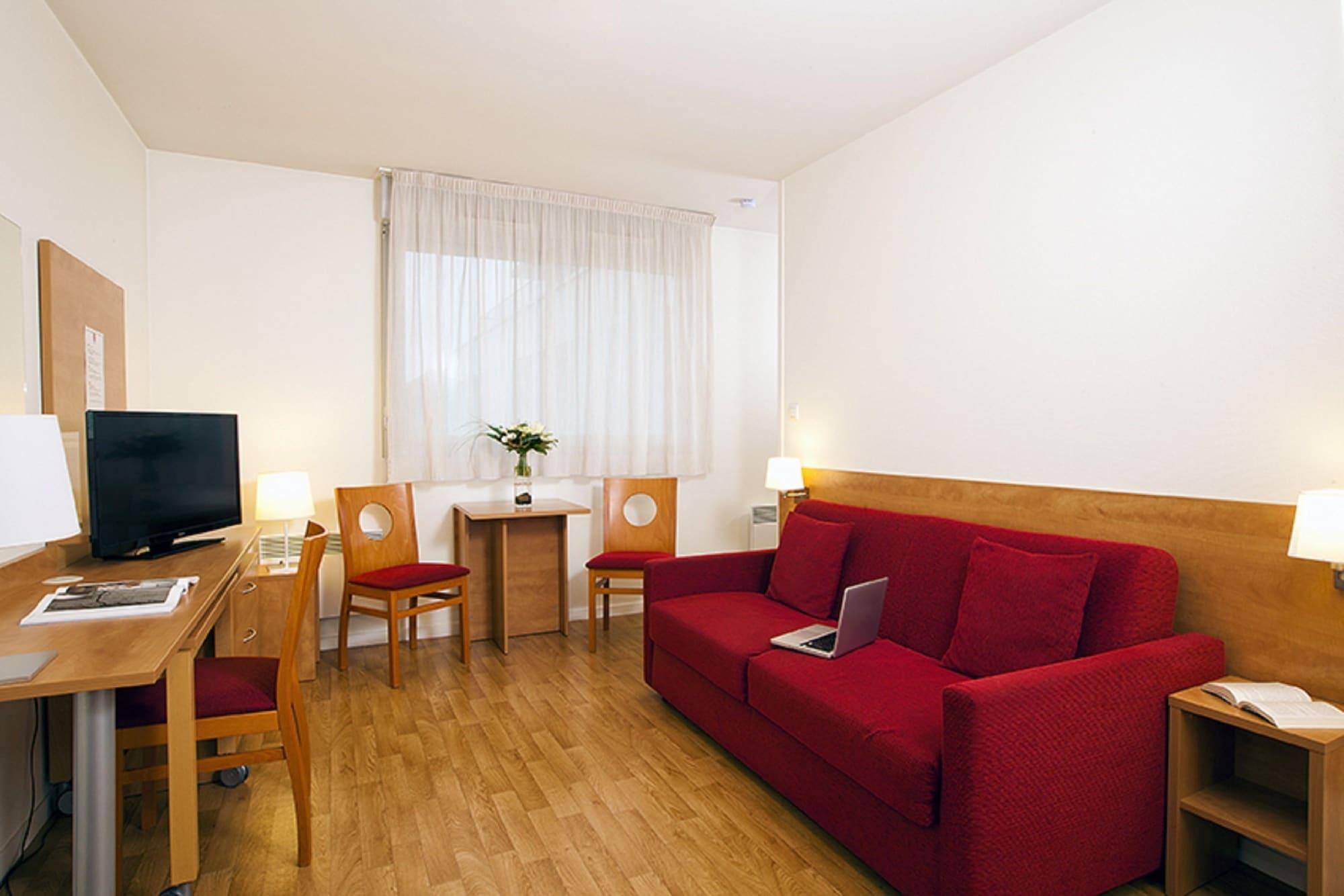Sejours & Affaires Rennes Villa Camilla Luaran gambar