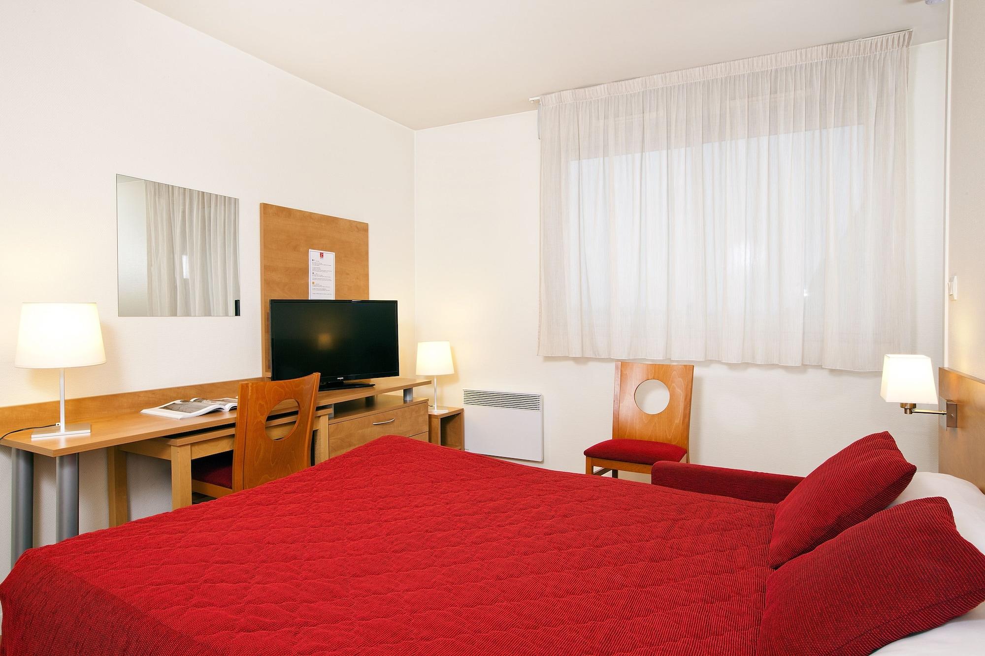 Sejours & Affaires Rennes Villa Camilla Luaran gambar