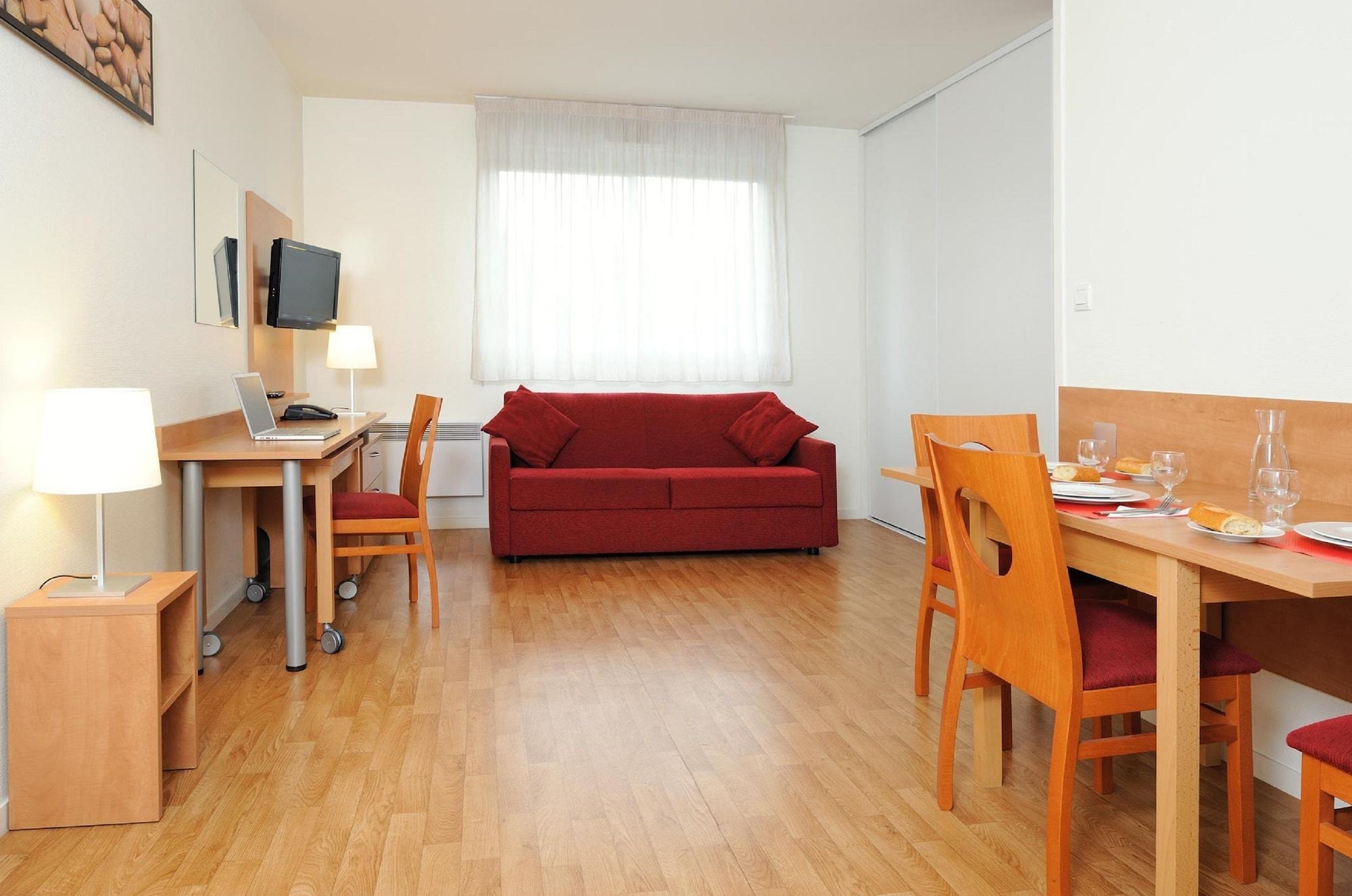 Sejours & Affaires Rennes Villa Camilla Luaran gambar