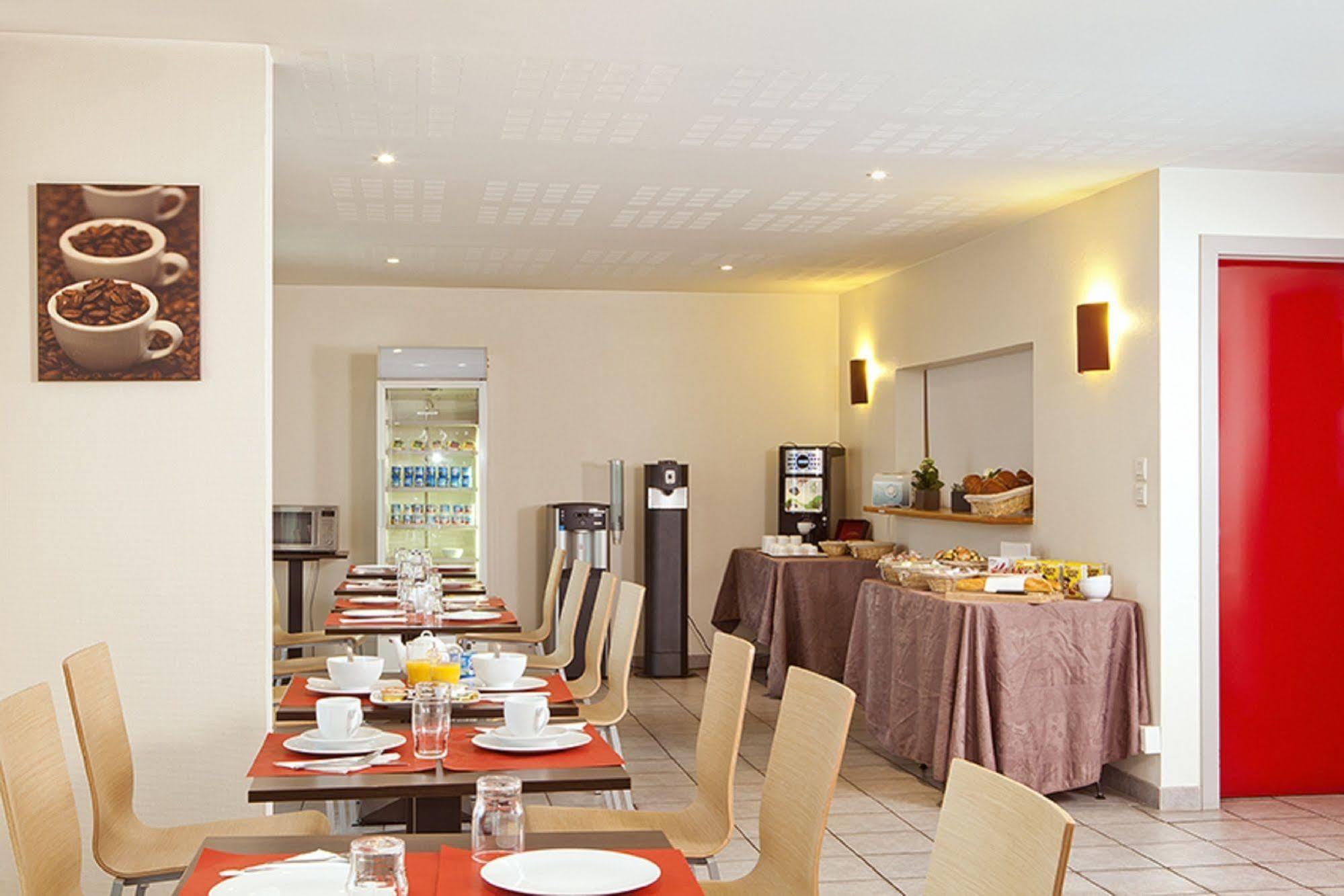 Sejours & Affaires Rennes Villa Camilla Luaran gambar